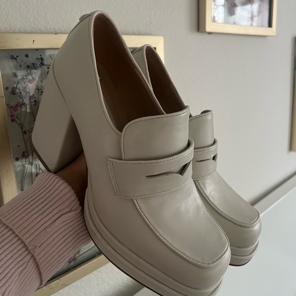 Steve Madden cream  platform heel loafer size 9 - Picture 2 of 10